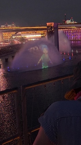 20250723_193935 - frame at 0m19s.jpg (48011 バイト)